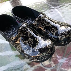 Sanita Size 40! Only worn 2 times! 💥